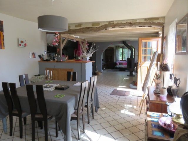 LONGERE 6 LITTORAL EXCLUSIVITE 4 chambres. Parfait état.